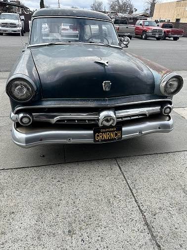 Ford-ranch-wagon-1954-green