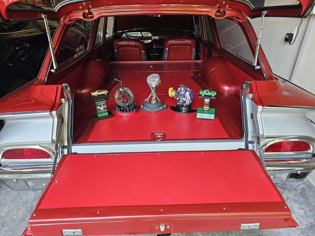 Ford-ranch-wagon-1960-custom-19