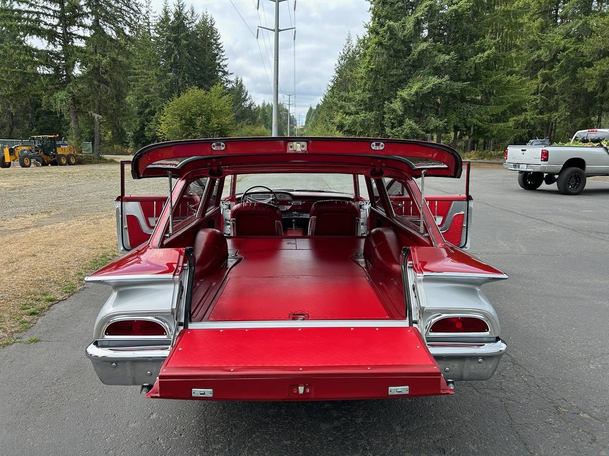 Ford-ranch-wagon-1960-custom-30
