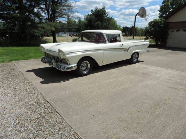 Ford-ranchero-1957-white-1