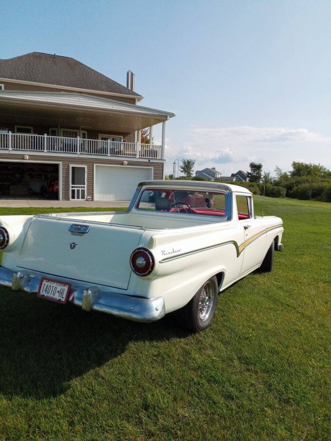 Ford-ranchero-1957-white-3