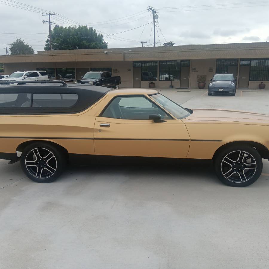 Ford-ranchero-gt-1973-custom-4
