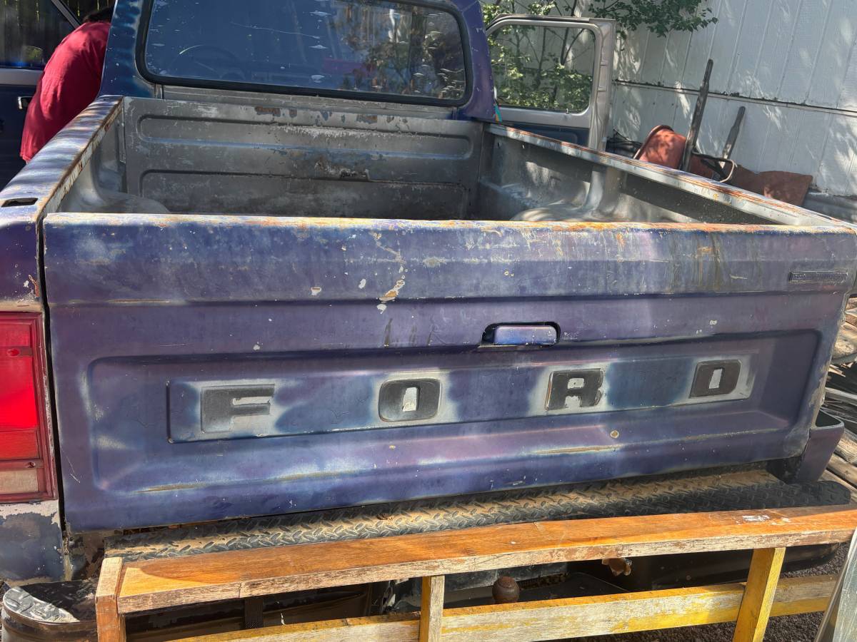 Ford-ranger-1985