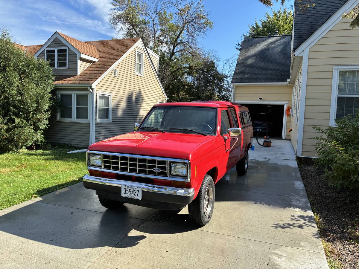 Ford-ranger-1987-red