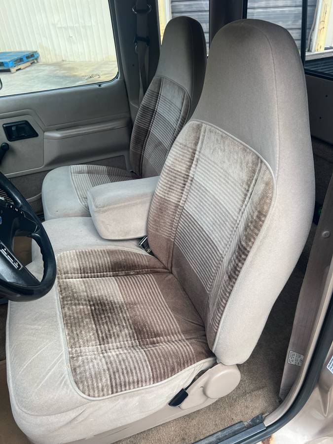 Ford-ranger-1992-10