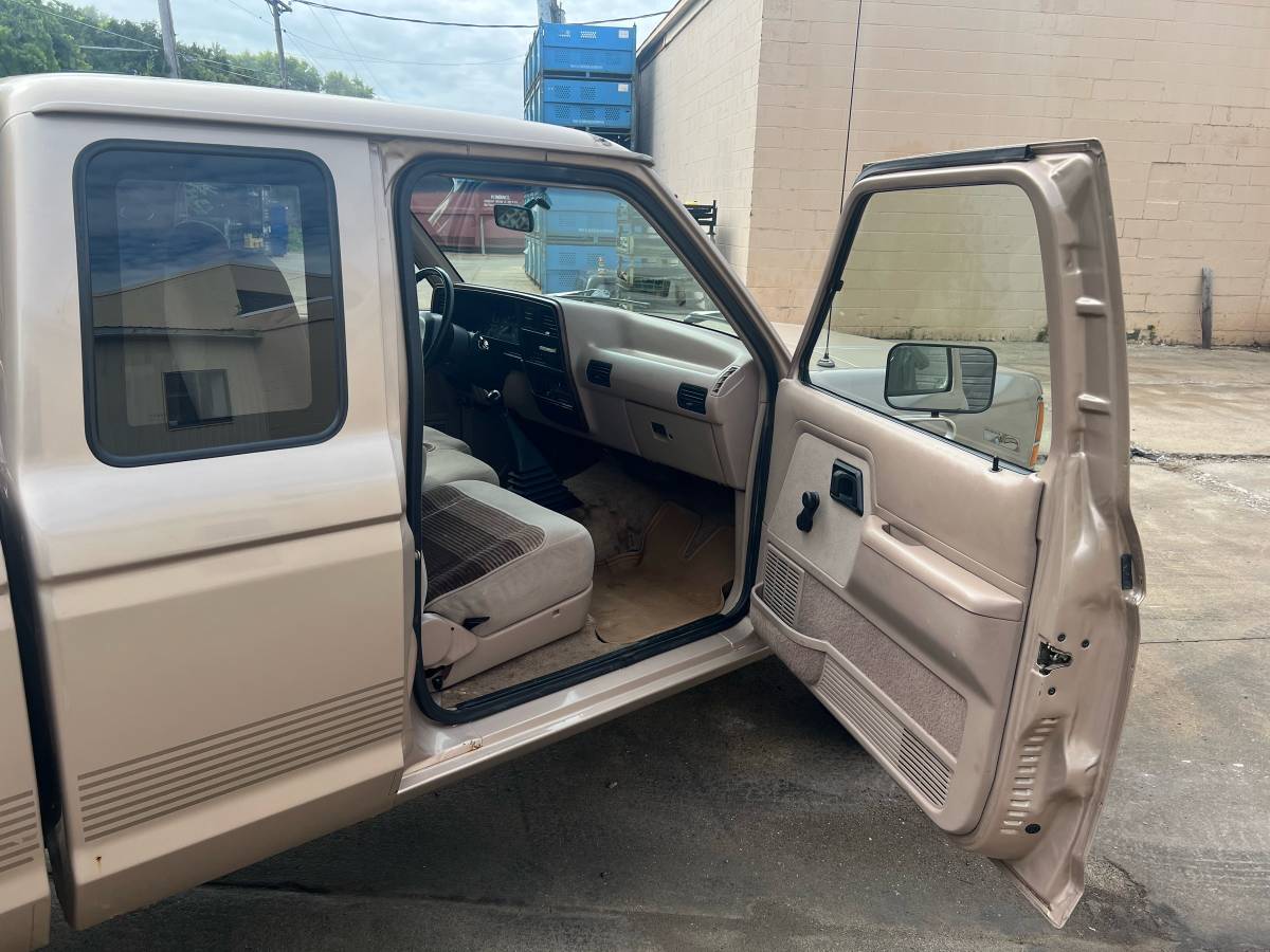 Ford-ranger-1992-11