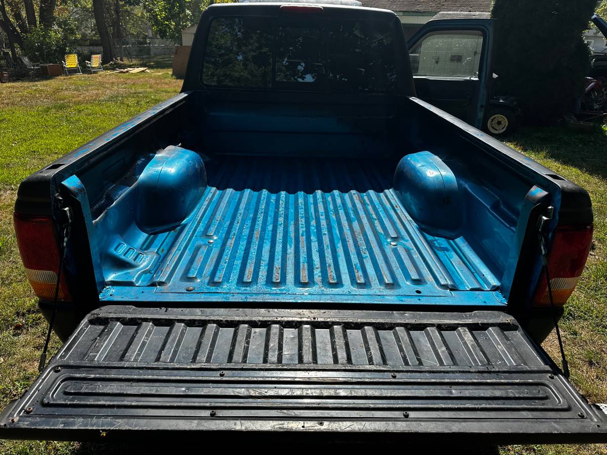 Ford-ranger-1993-black-12