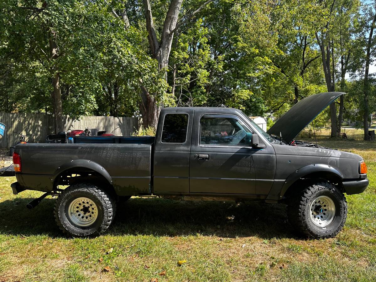 Ford-ranger-1993-black-4