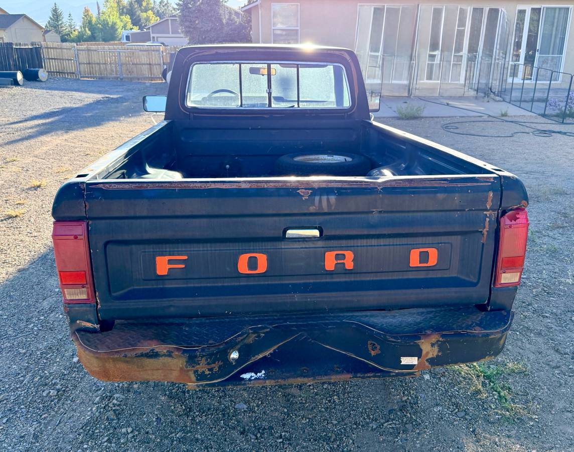 Ford-ranger-4x4-1986-black-3