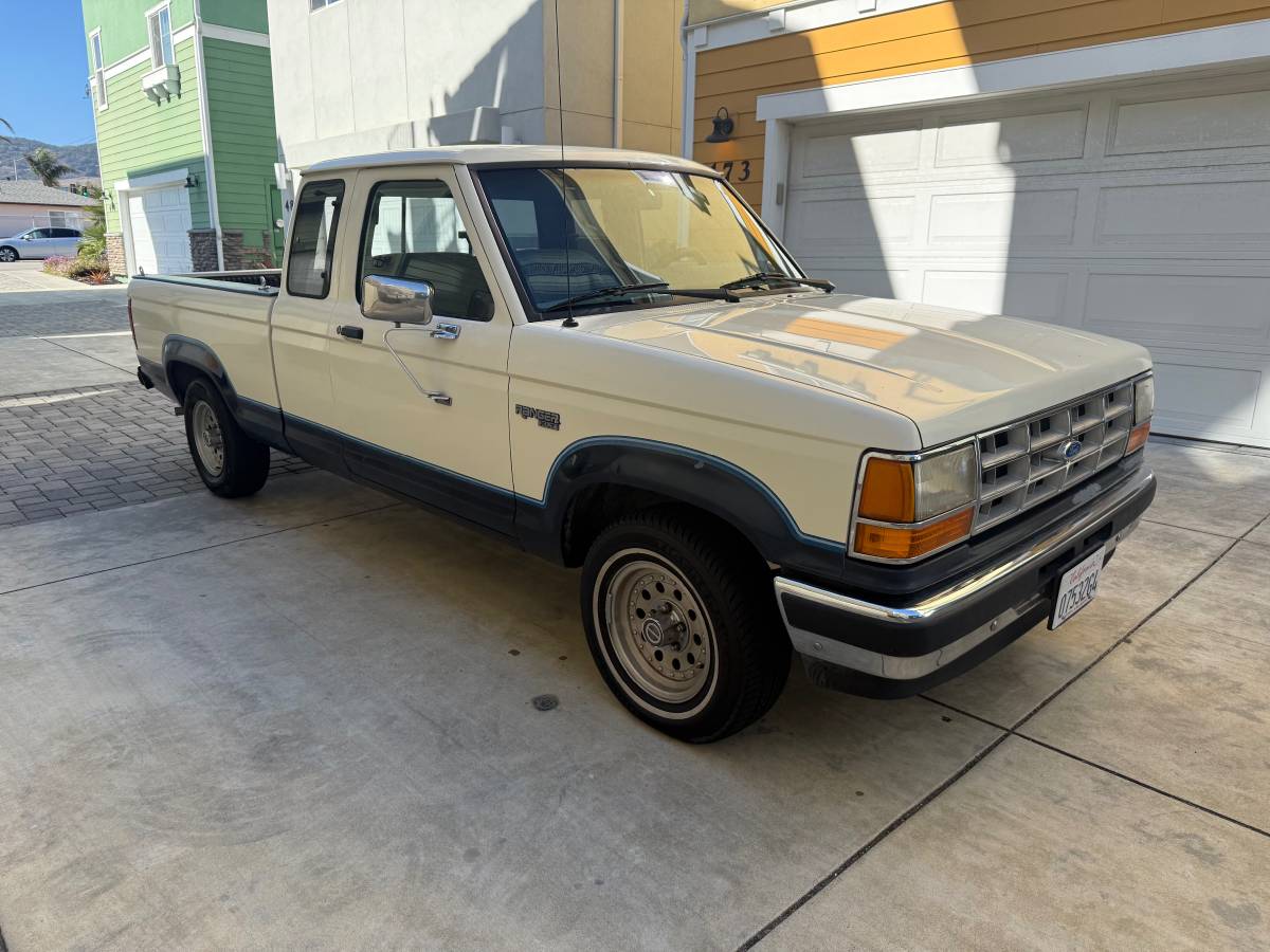 Ford-ranger-xlt-1990-white-1