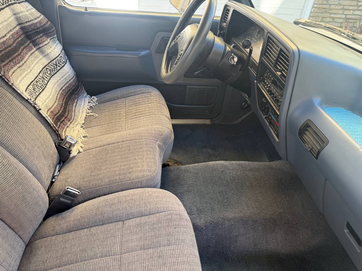 Ford-ranger-xlt-1990-white-5