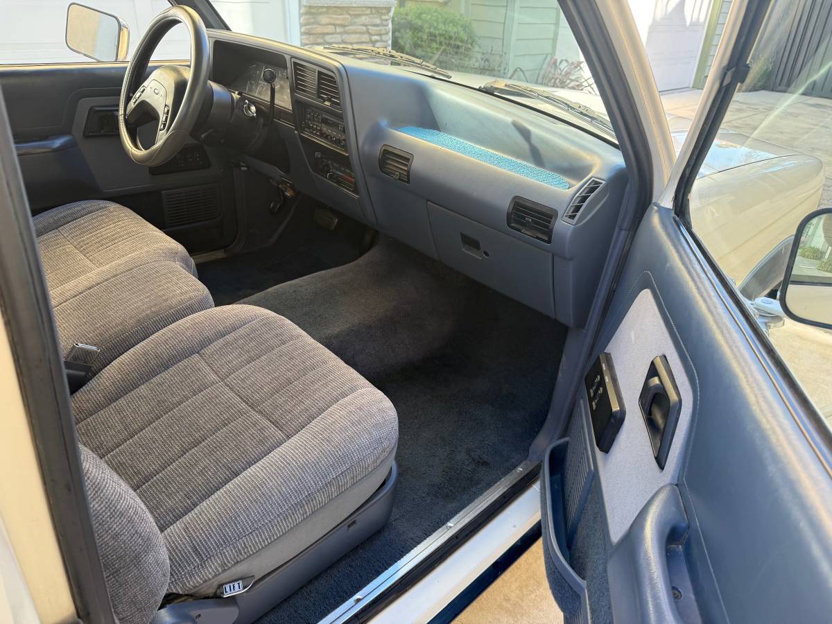Ford-ranger-xlt-1990-white-6