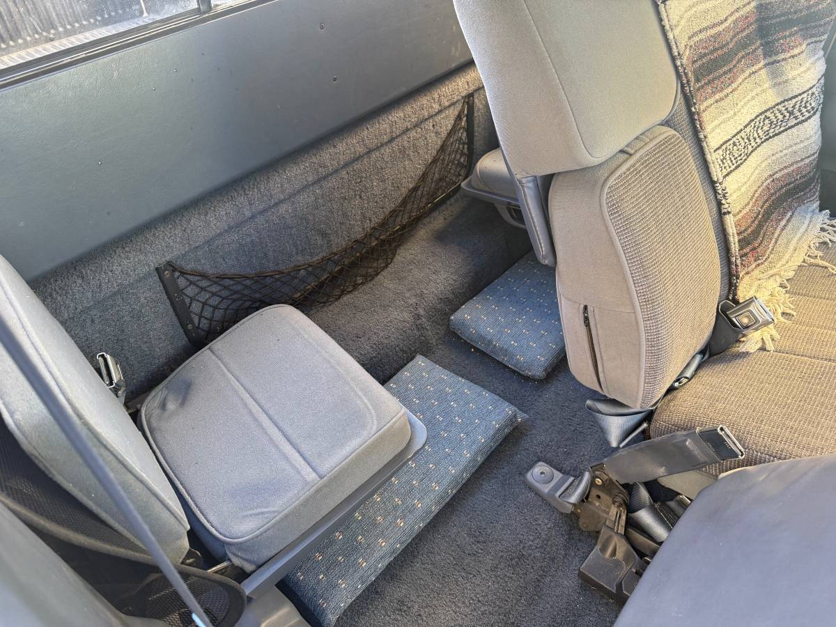 Ford-ranger-xlt-1990-white-9