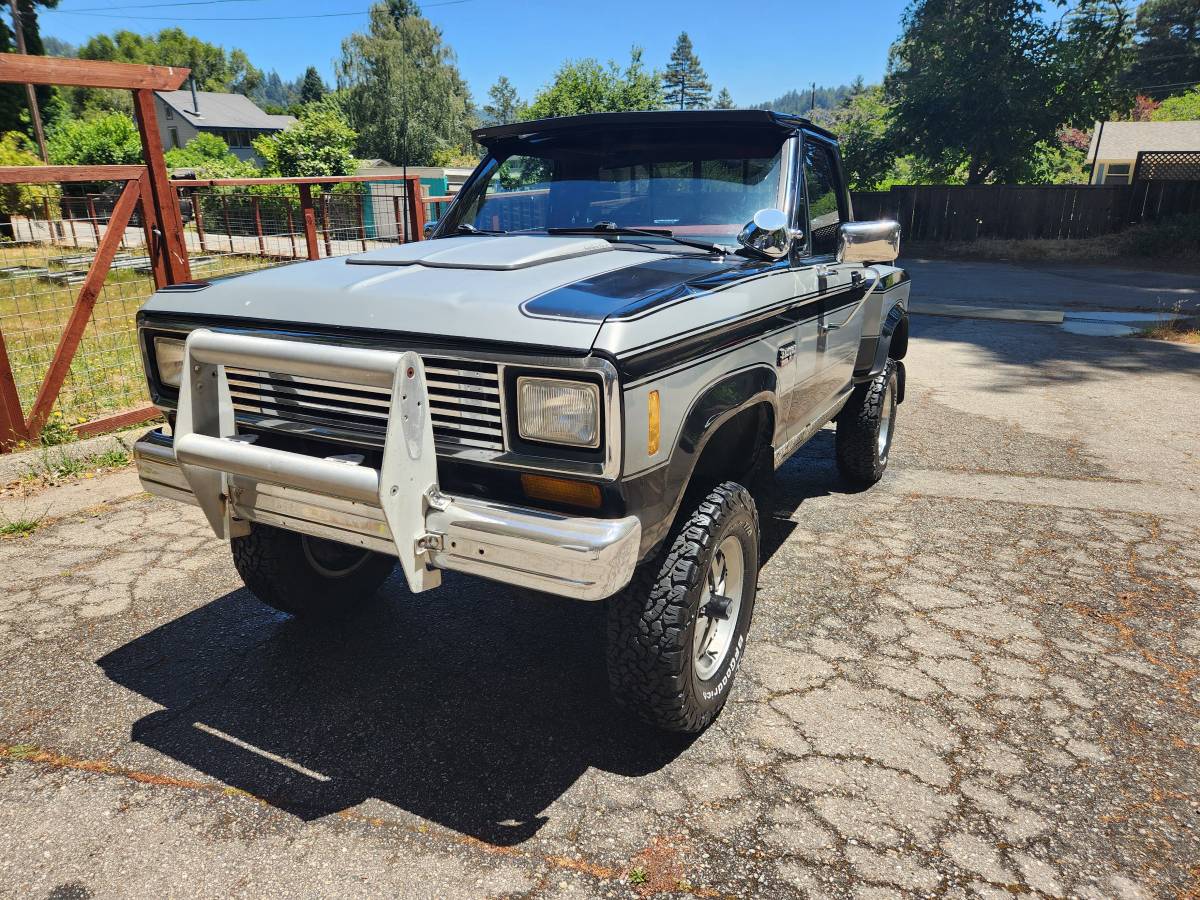 Ford-ranger-xlt-4x4-1988-black-1