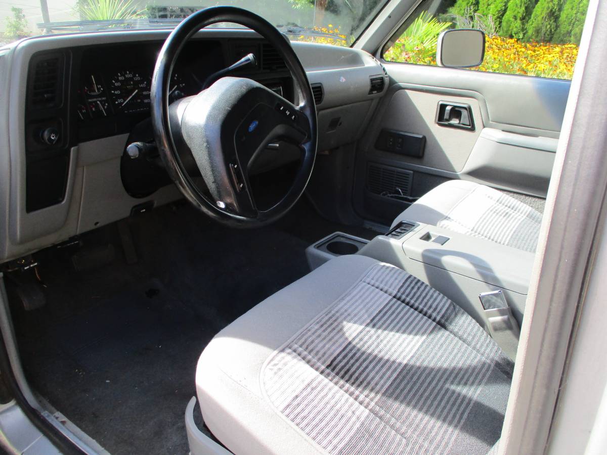 Ford-ranger-xlt-4x4-1990-silver-2