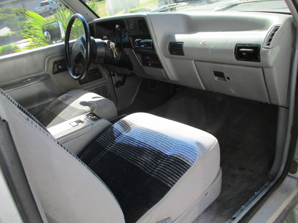 Ford-ranger-xlt-4x4-1990-silver-3