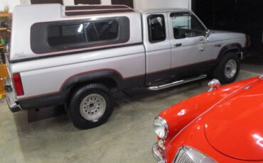 Ford-ranger-xlt-4x4-1990-silver