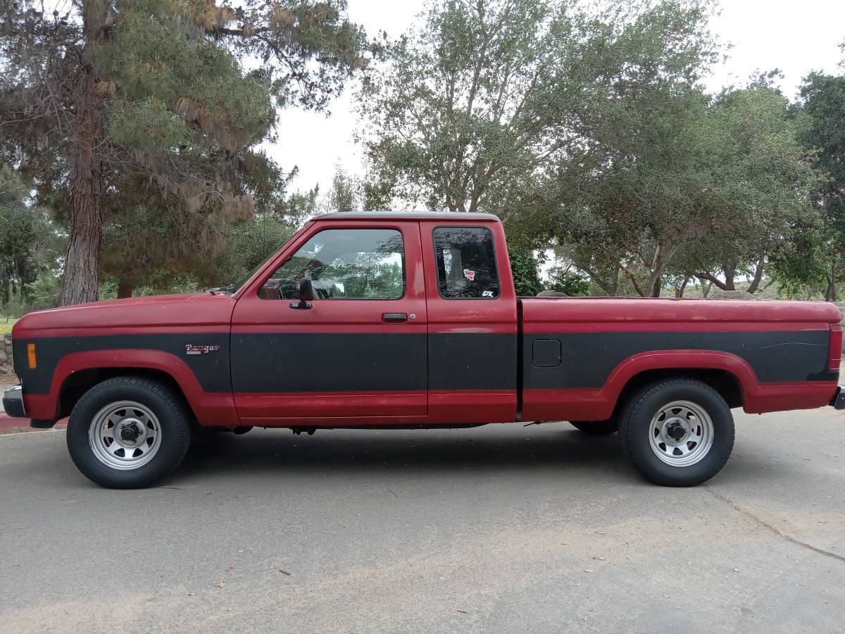 Ford-ranger-xlt-supercab-1988-red
