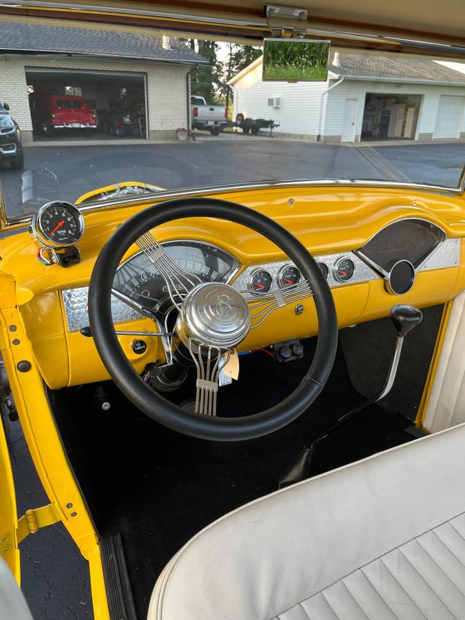Ford-roadster-1931-yellow-5