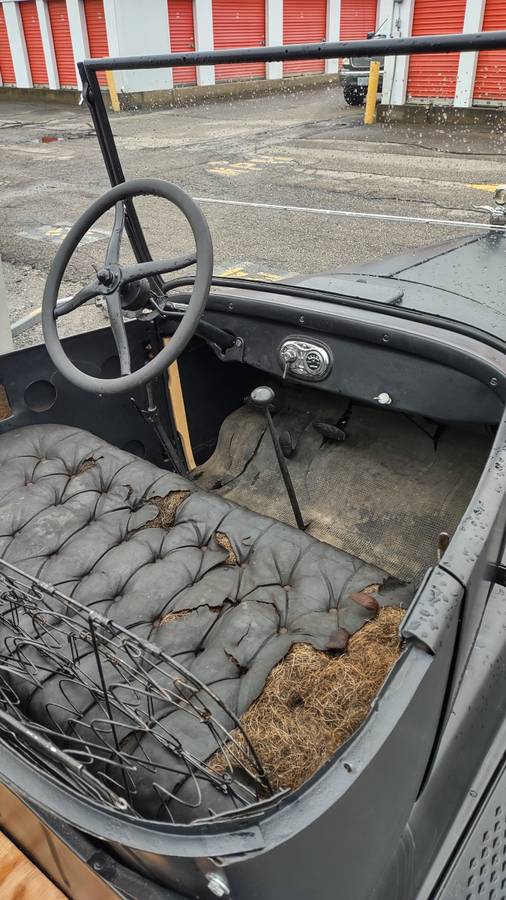 Ford-roadster-pickup-1926-black-1