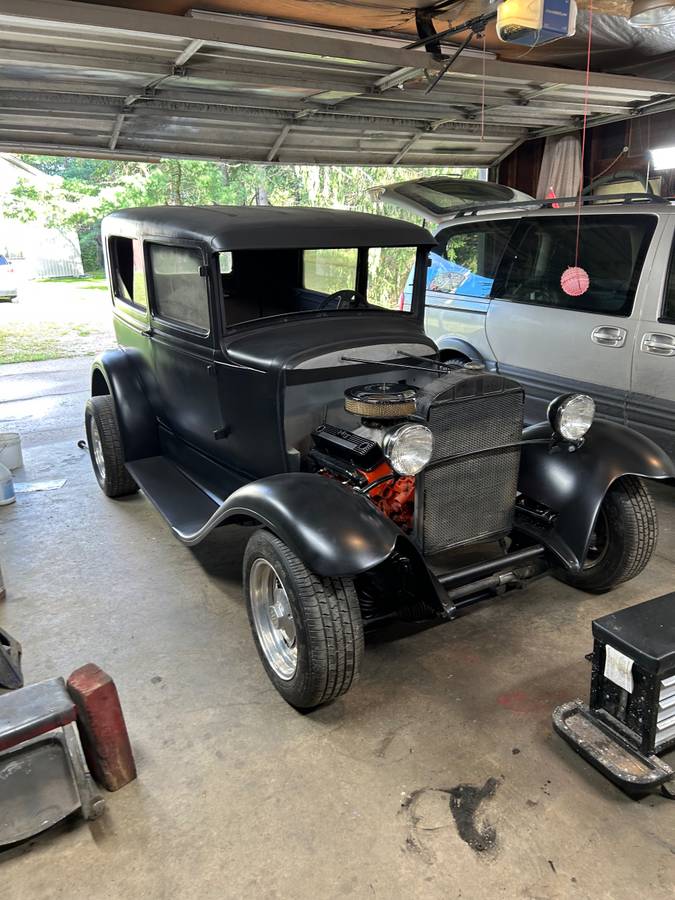 Ford-sedan-2dr-1930-black-3