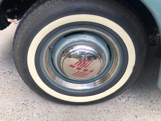 Ford-super-deluxe-coupe-1946-custom-10