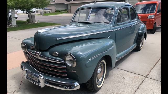 Ford-super-deluxe-coupe-1946-custom-8