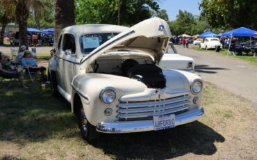 Ford-super-deluxe-coupe-1948-yellow-3