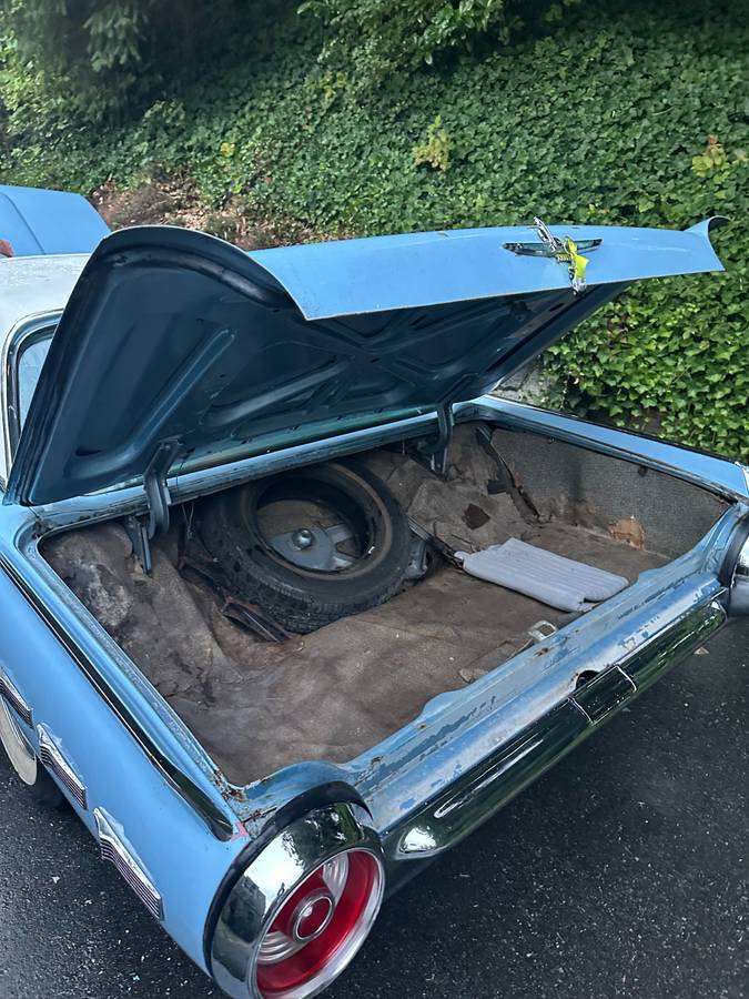 Ford-t-bird-thunderbirds-1962-blue-4
