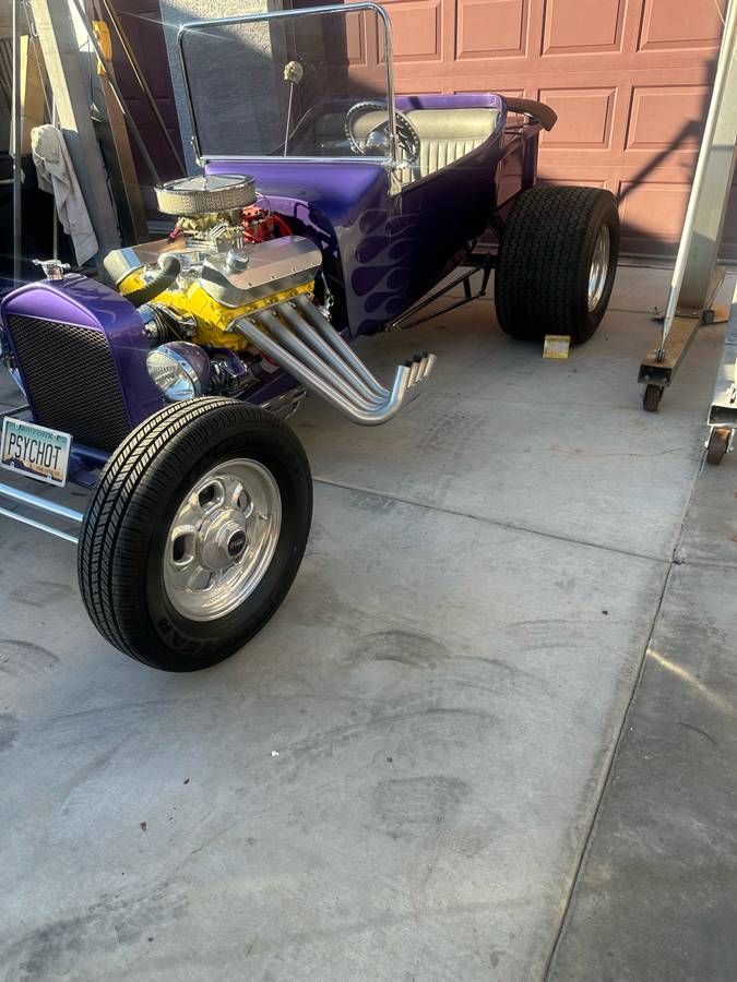 Ford-t-bucket-1923-purple-1
