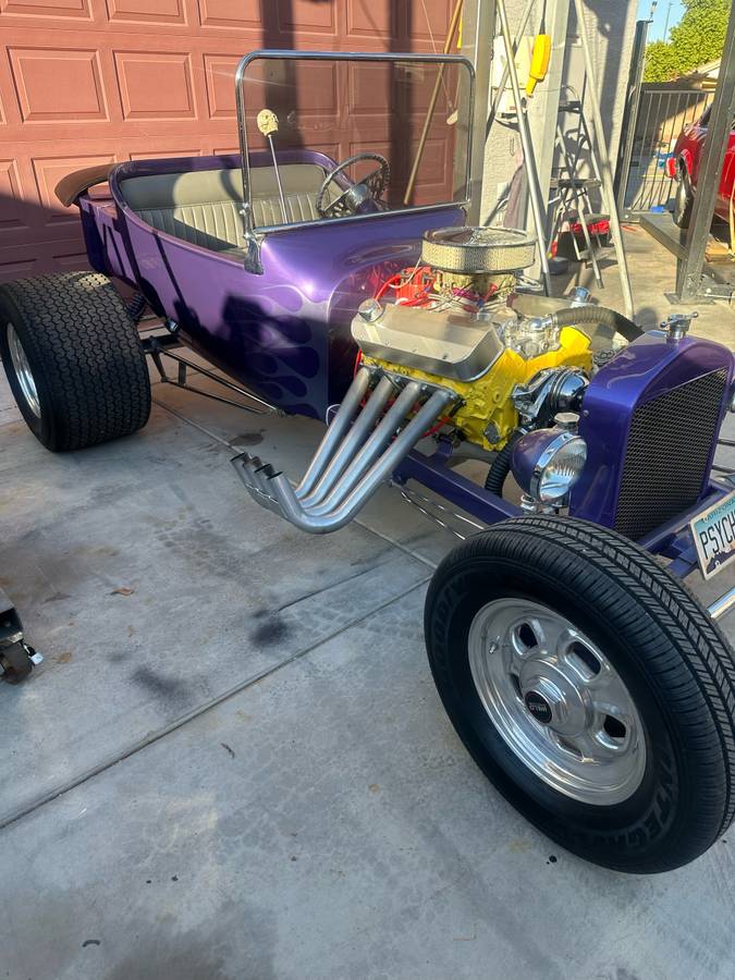 Ford-t-bucket-1923-purple-3