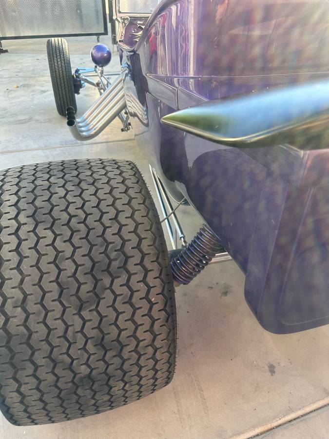 Ford-t-bucket-1923-purple-9