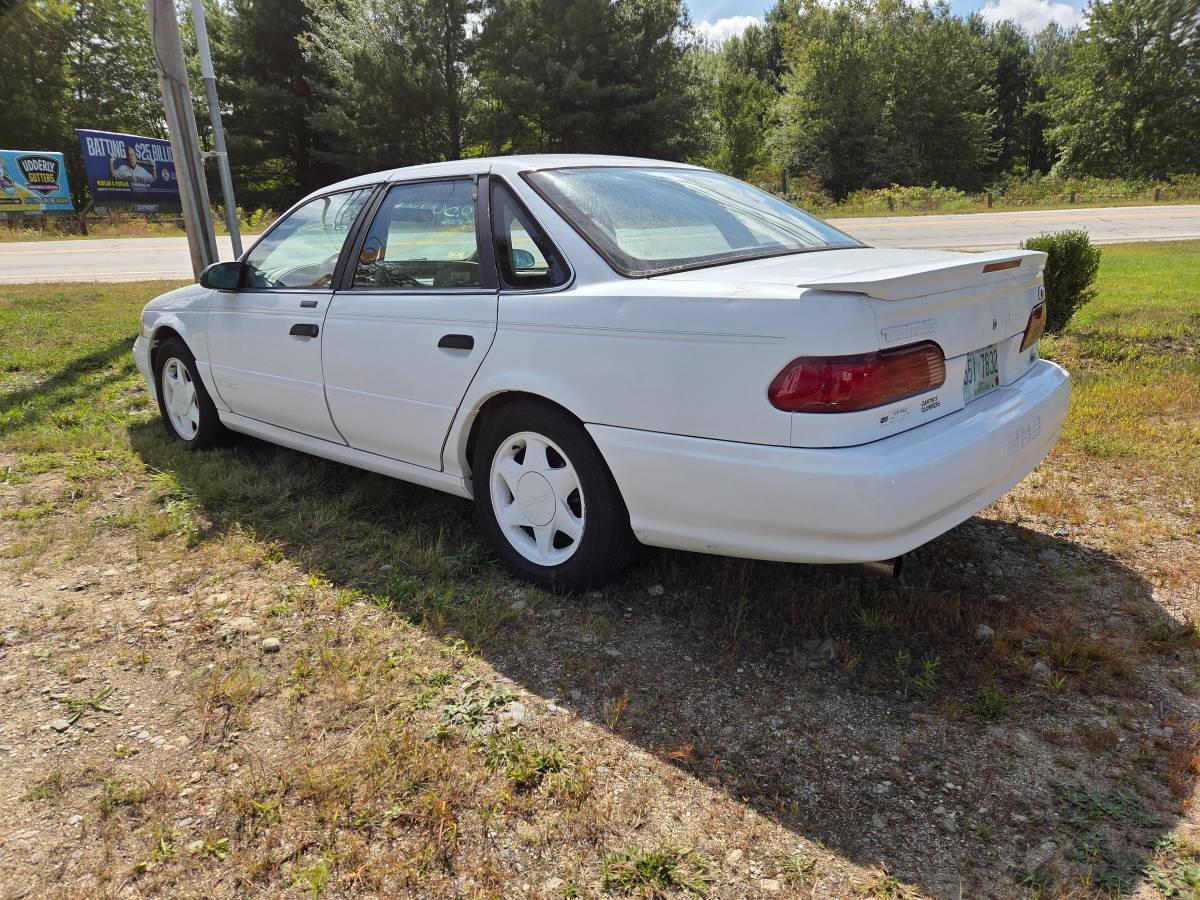 Ford-taurus-sho-1993-white-2