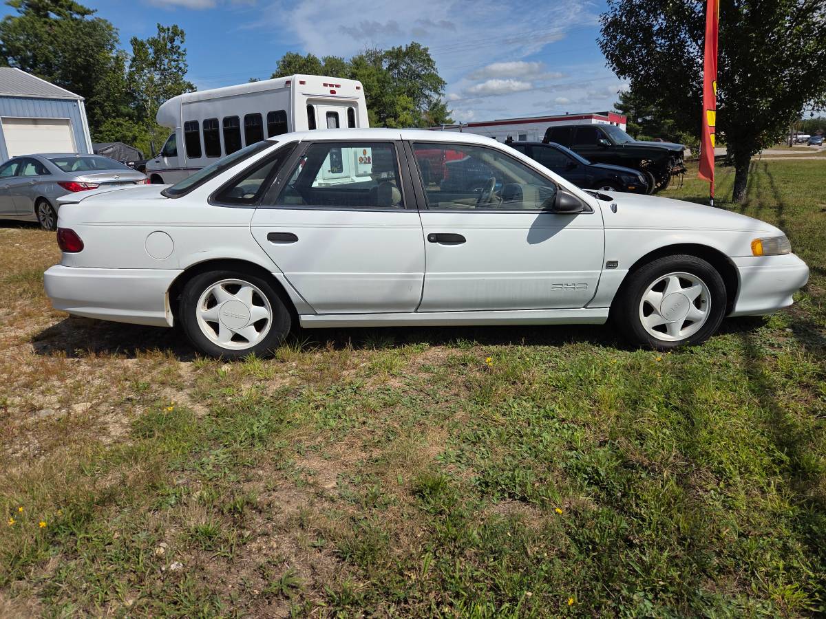 Ford-taurus-sho-1993-white-5