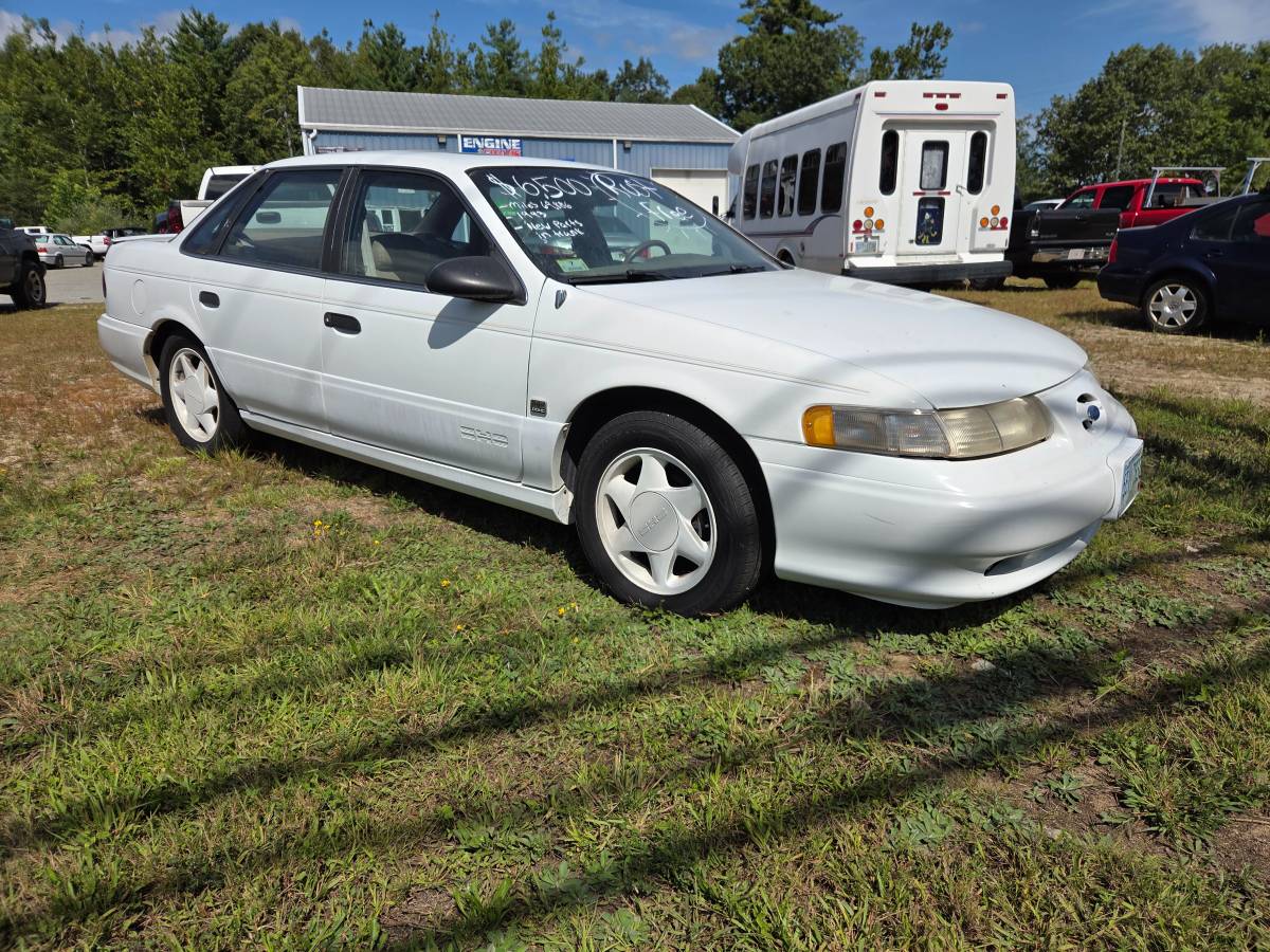 Ford-taurus-sho-1993-white-6