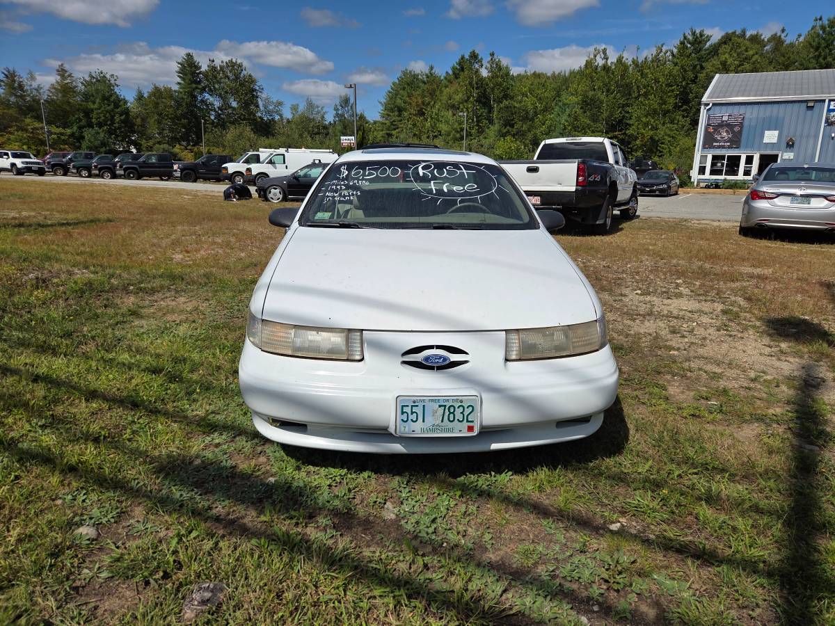 Ford-taurus-sho-1993-white-7
