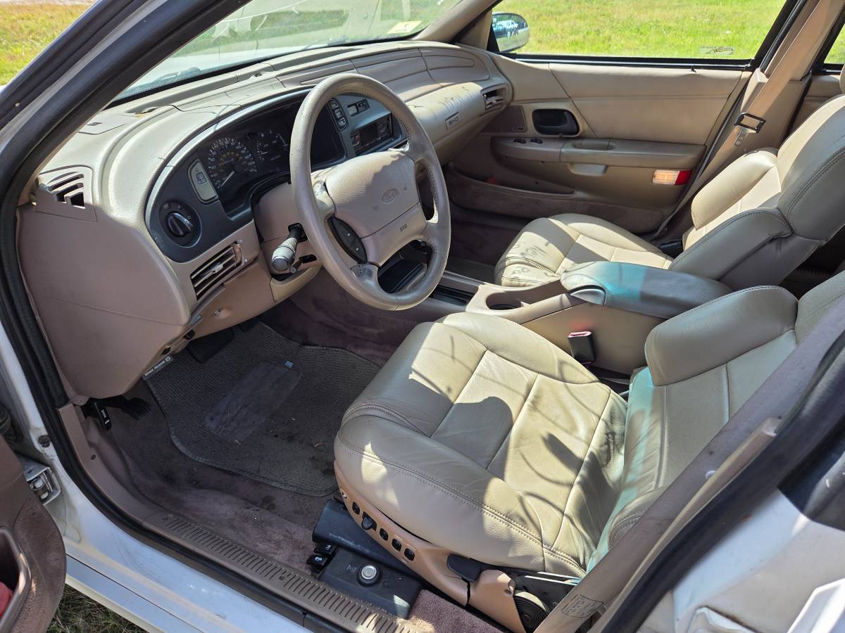 Ford-taurus-sho-1993-white-9