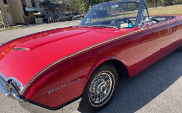 Ford-thunderbied-1962-red-1