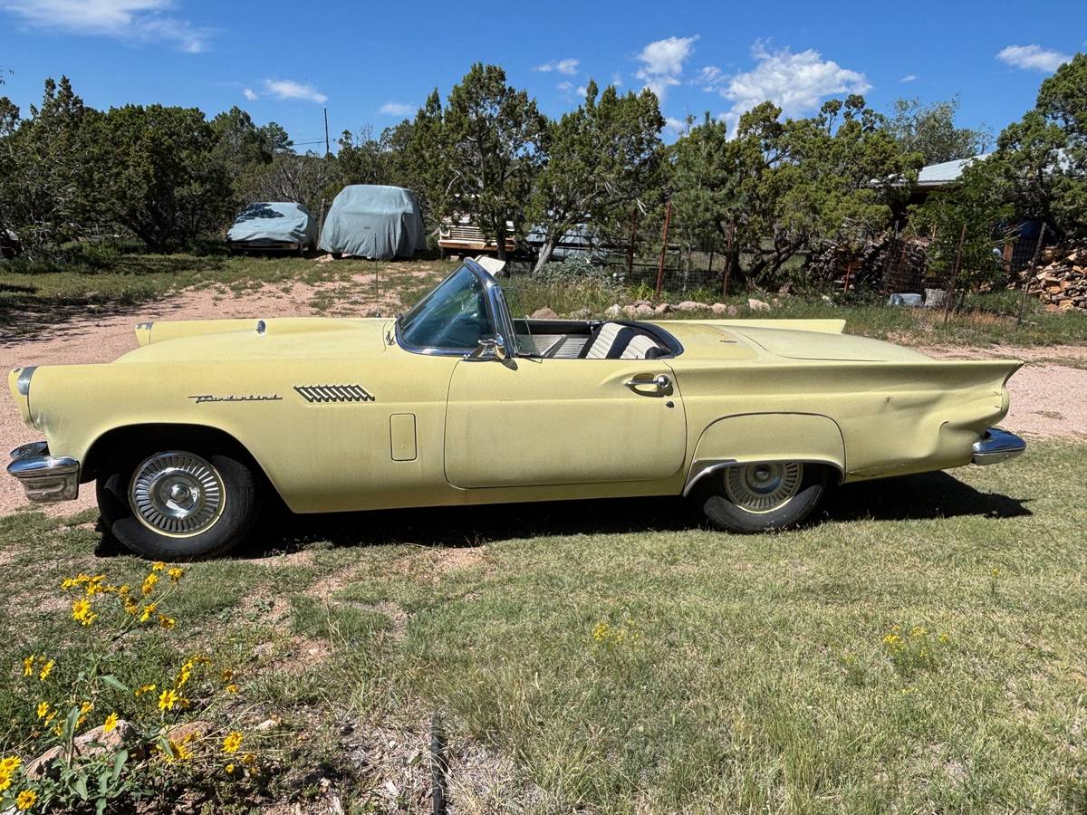 Ford-thunderbird-1957-yellow-5