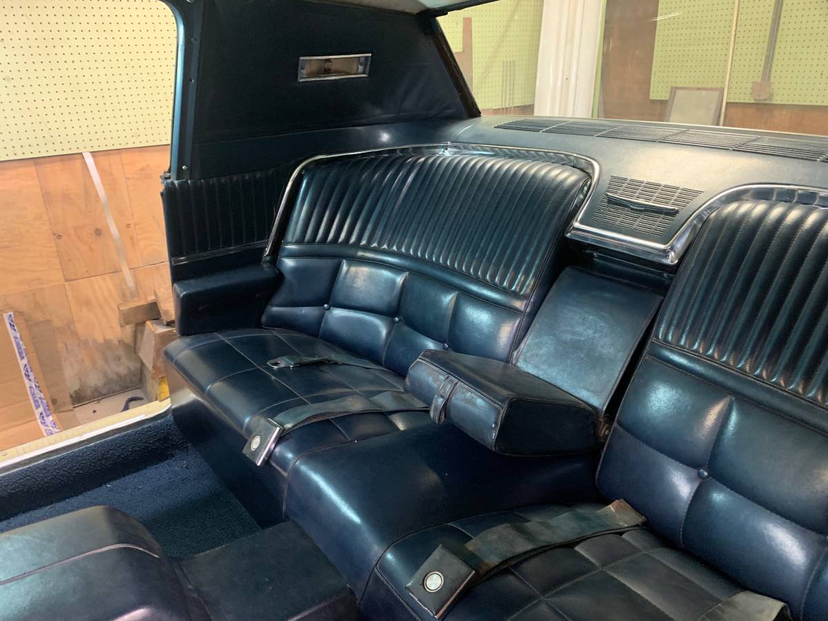 Ford-thunderbird-1966-black-10