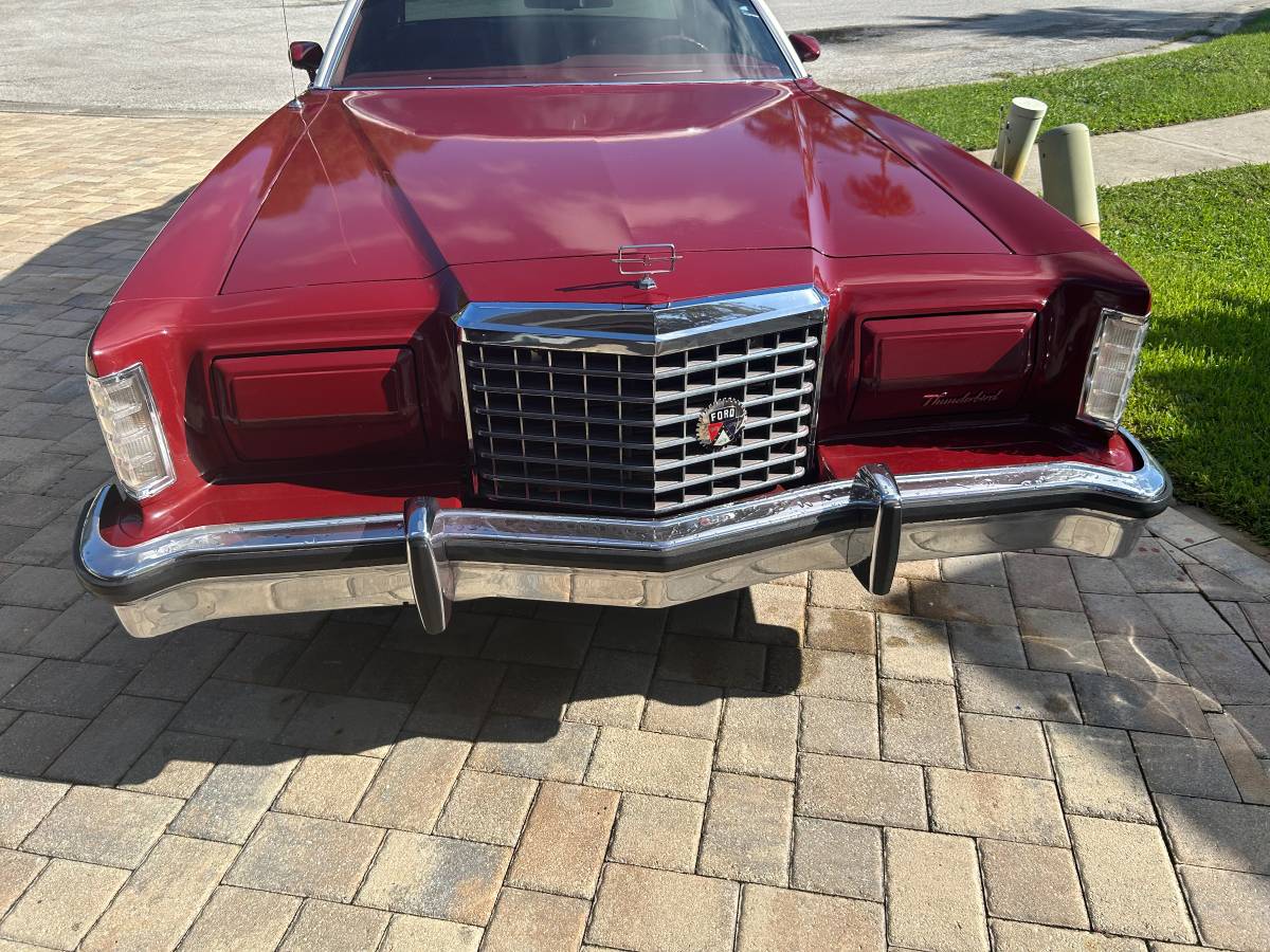 Ford-thunderbird-1977-red-1