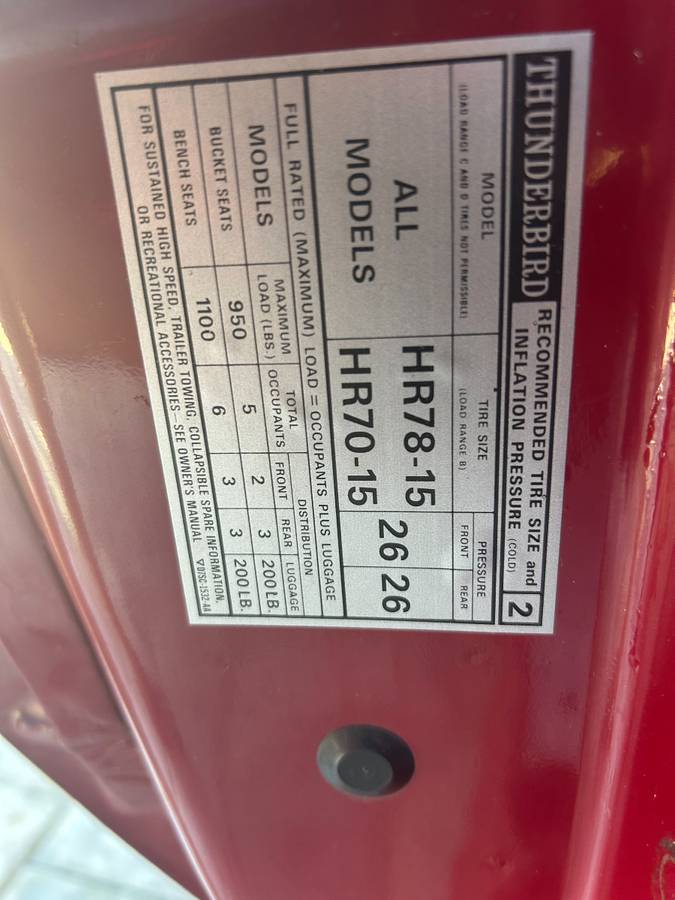 Ford-thunderbird-1977-red-10