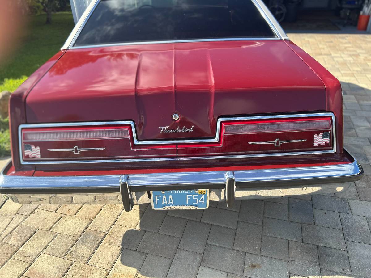Ford-thunderbird-1977-red-2