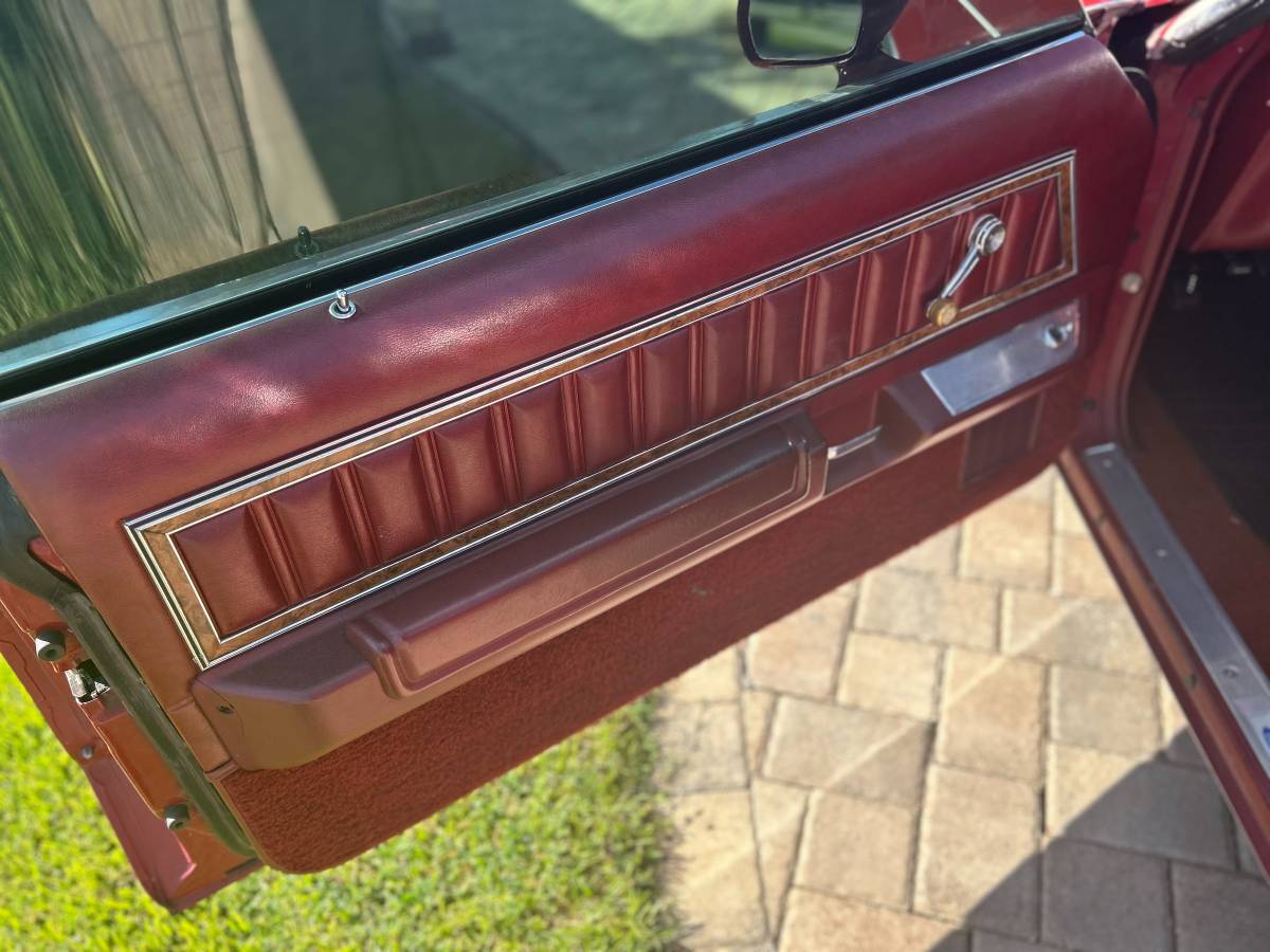 Ford-thunderbird-1977-red-4