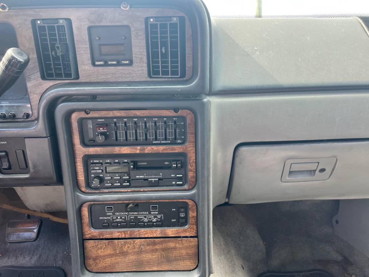 Ford-thunderbird-1988-black-9