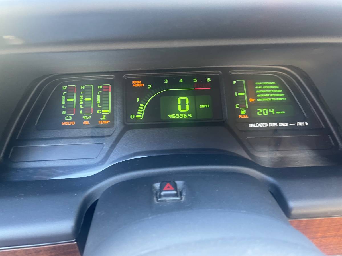 Ford-thunderbird-1990-13