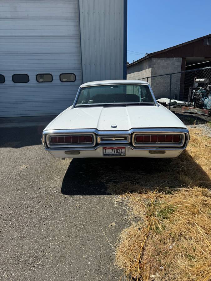 Ford-thunderbird-base-1965-white-2