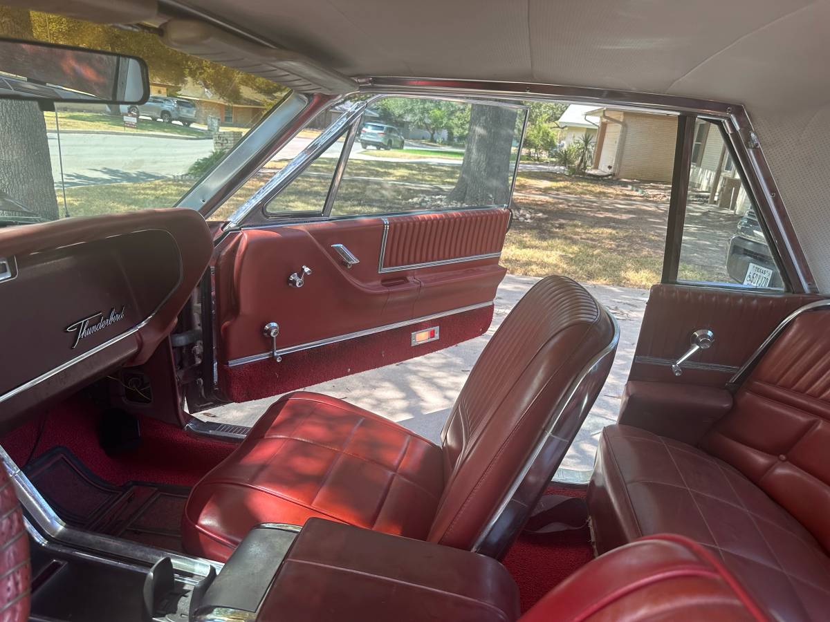 Ford-thunderbird-coupe-1966-brown-10