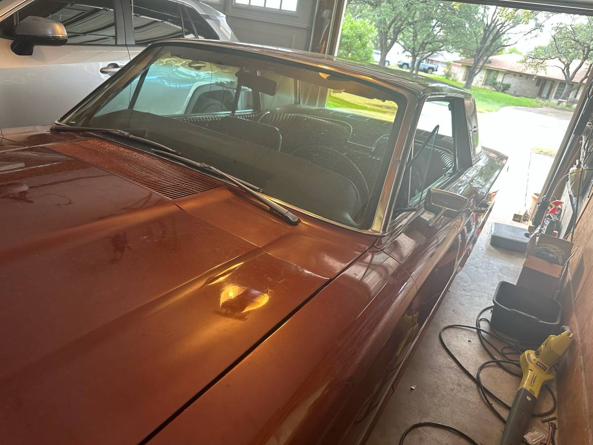 Ford-thunderbird-coupe-1966-brown-2