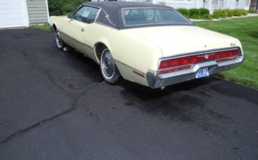 Ford-thunderbird-coupe-1972-yellow